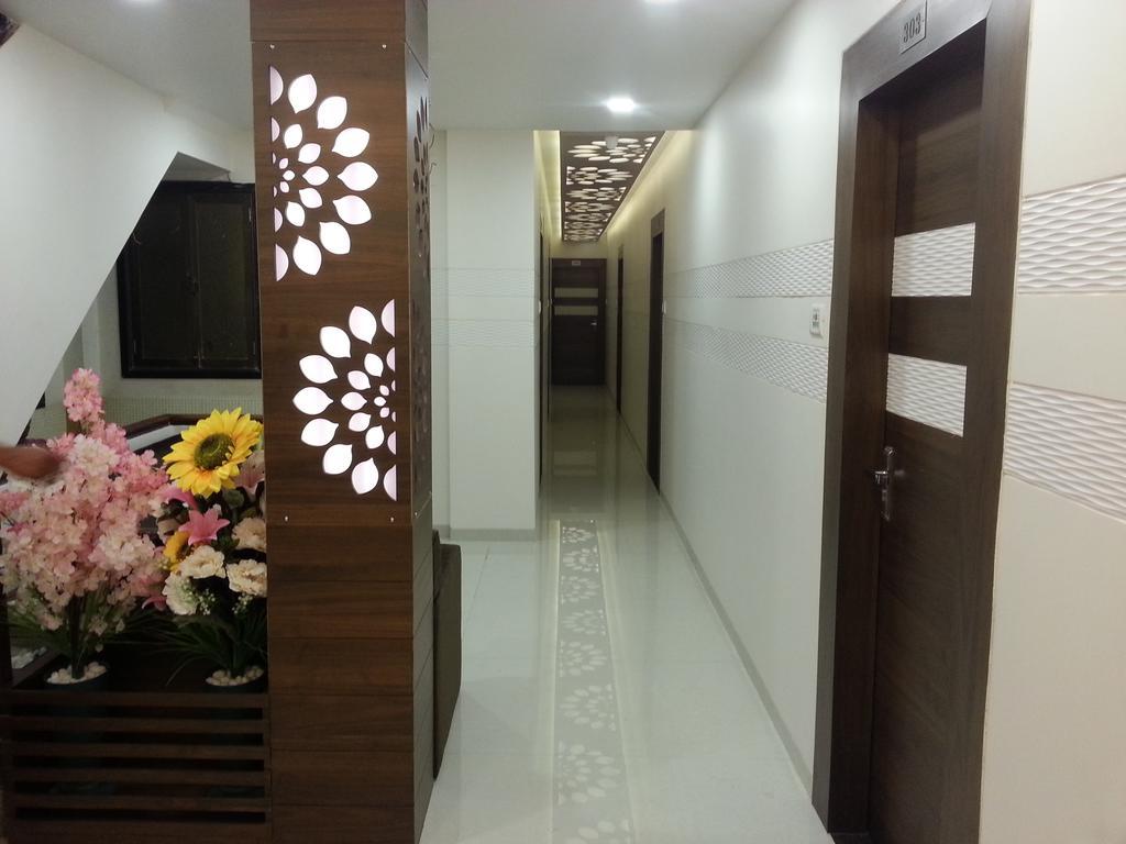 Hotel Oasis Bombay Esterno foto