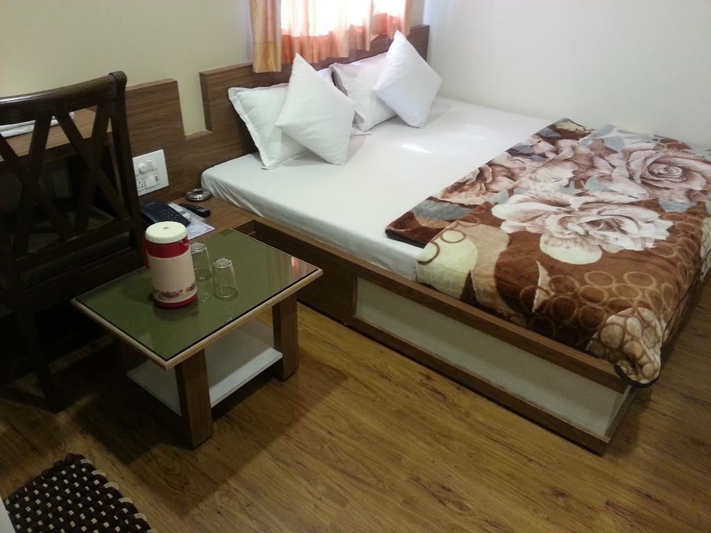 Hotel Oasis Bombay Camera foto